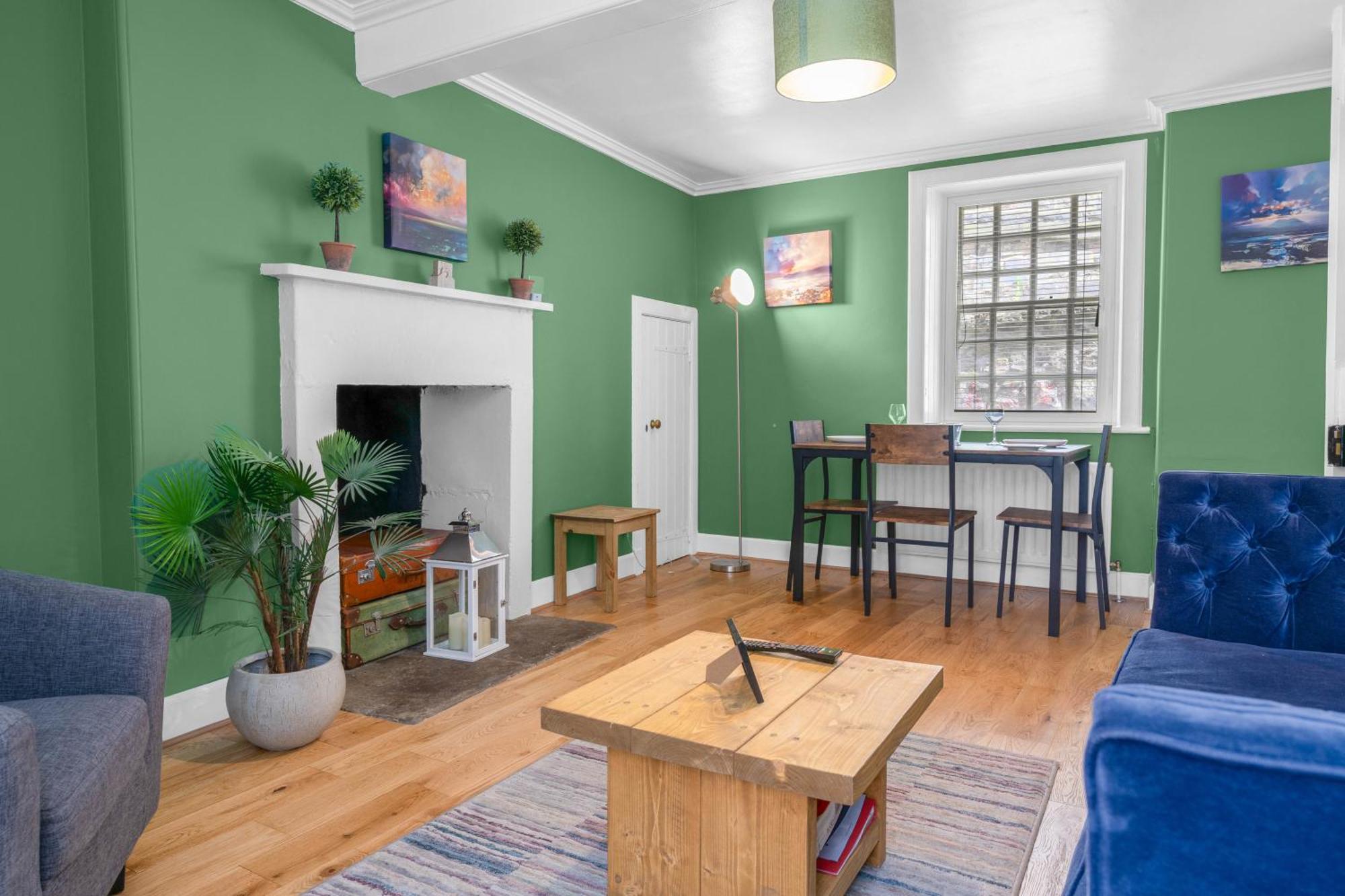 Charming Apartment In The Old Town Единбург Екстериор снимка