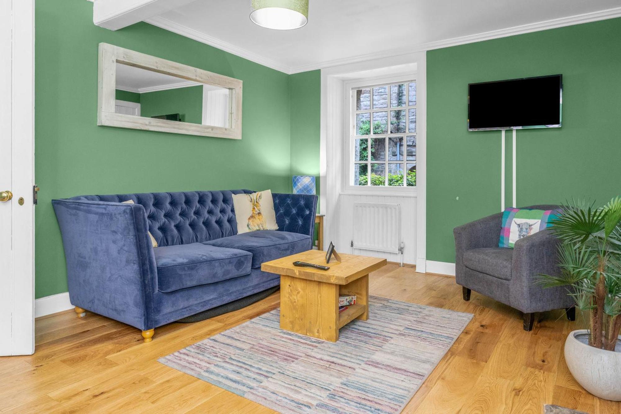 Charming Apartment In The Old Town Единбург Екстериор снимка